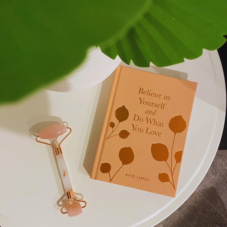 CHIA Glow Roller - Rose Quarts