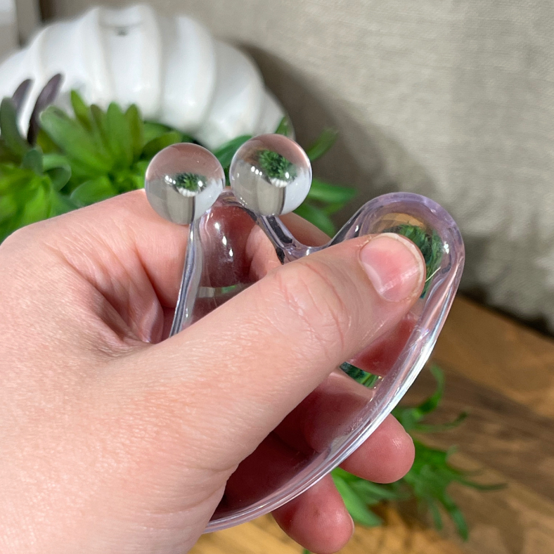 Save your fingers Gua Sha